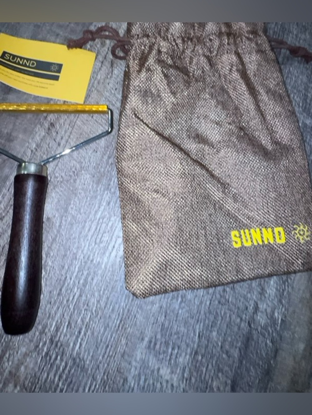 Lint Remover with Brown Drawstring Storage Pouch - Compact Organizer